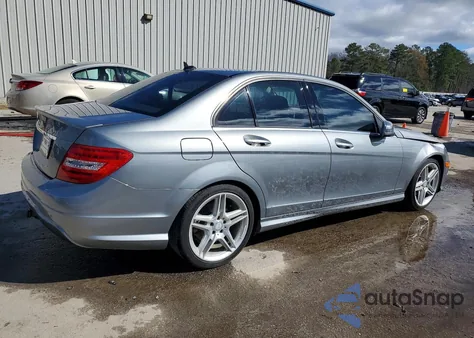2013 Mercedes-Benz C 250 from USA, damaged, VIN WDDGF4HB9DR269678
